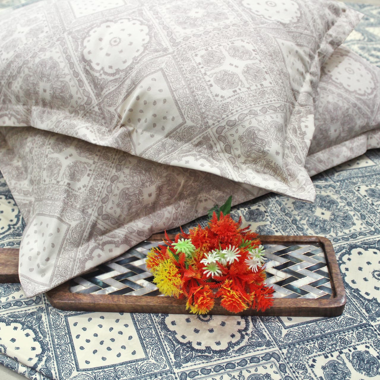 Floral Cotton Fitted Bedsheet(300 TC) -Multicolor online in India