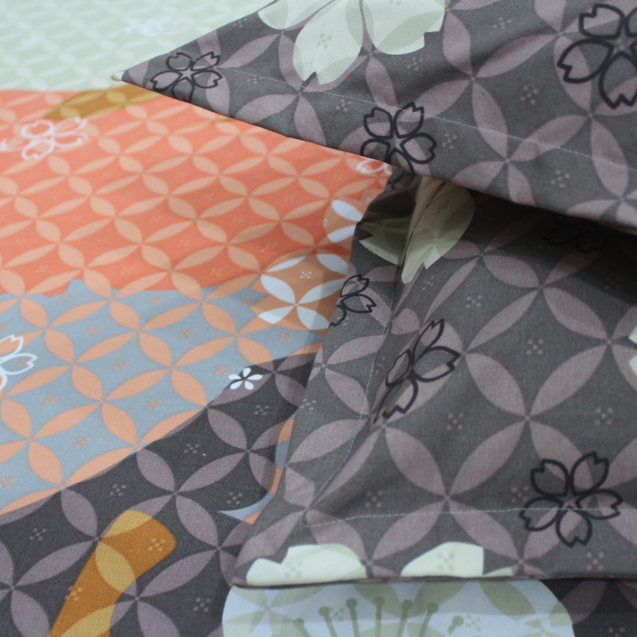 Floral Cotton Flat Bedsheet(300 TC) -Multicolor online in India