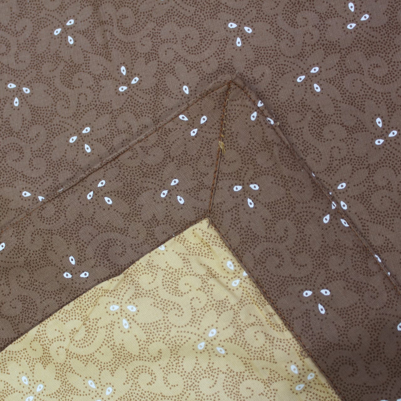 Pearl Texture Floral Print 300TC Cotton Dohar Comforter In Gold At Best Prices