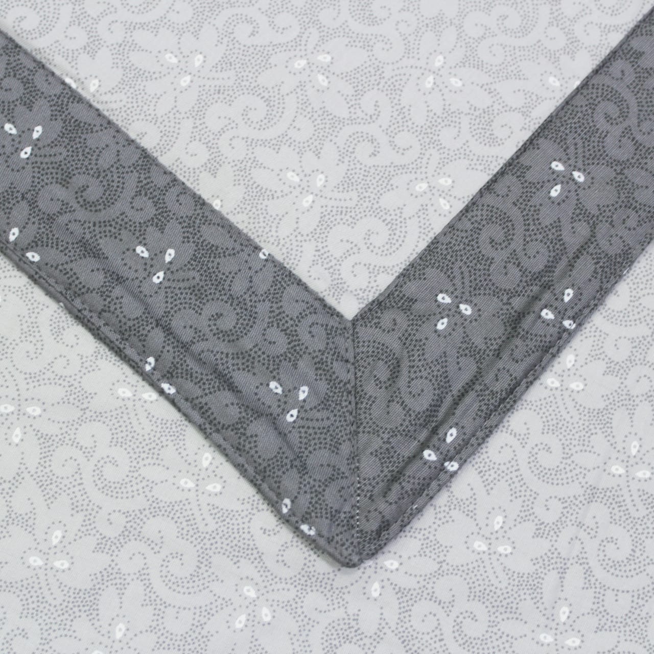 Pearl Texture Floral Print 300TC Cotton Dohar Comforter In Silver At Best Prices
