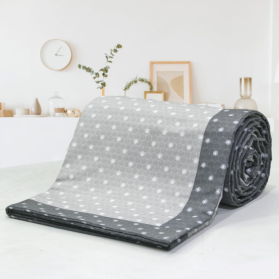 Pearl Texture Geometrical Print 300TC Cotton Dohar Comforter In Silver At Best Prices