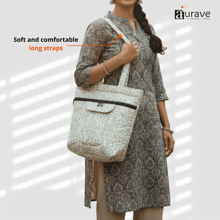 Woman holding a Shopper/Tote Bag Aqua