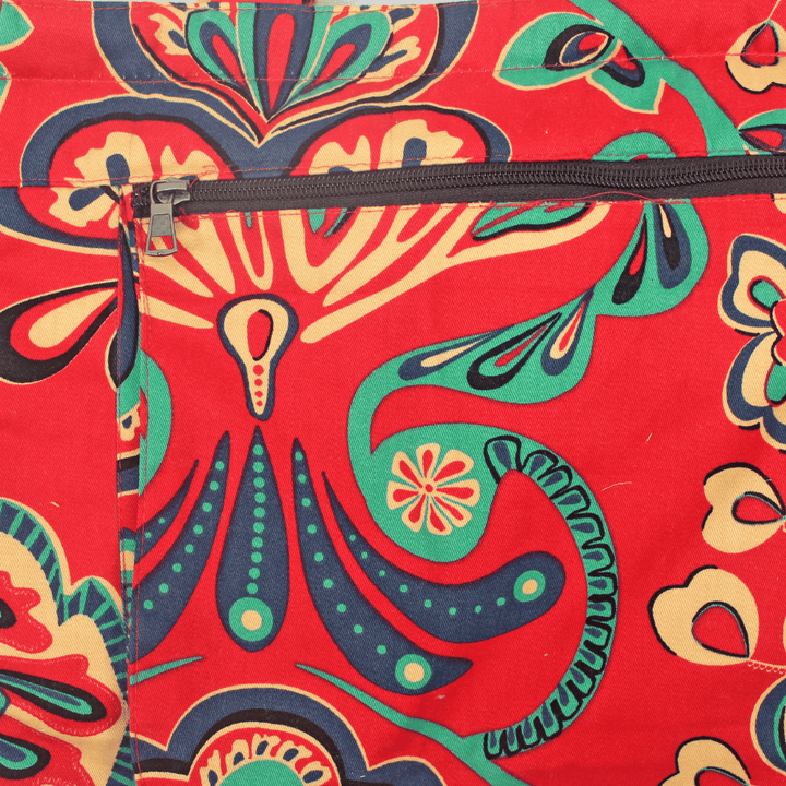 Close-up of a Shopper/Tote Bag, Red   