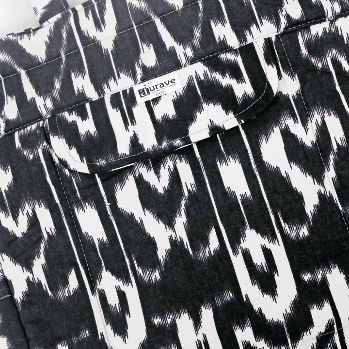 Close up View Shopper/Tote Bag, Black