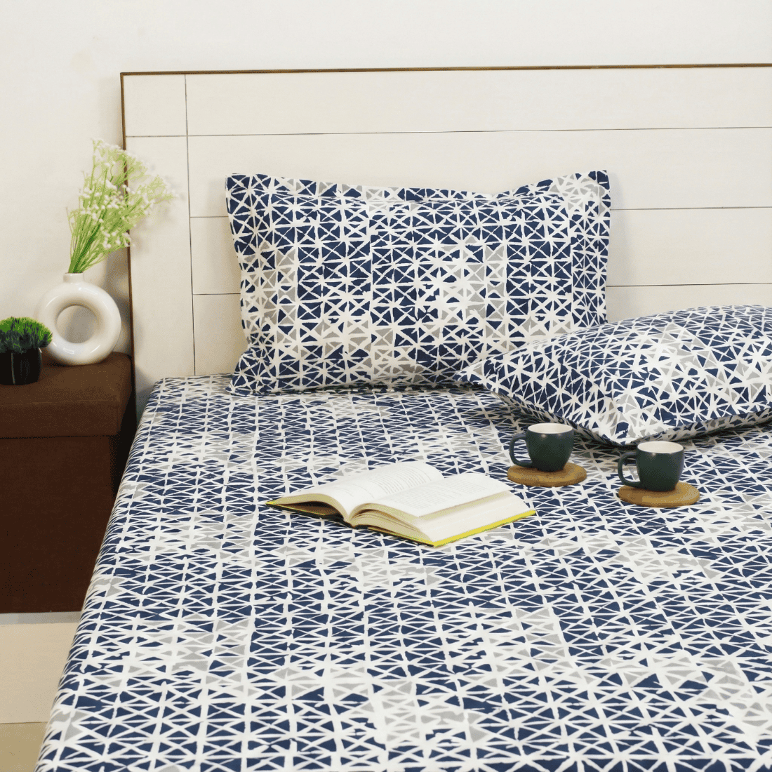 Printed Geometrical Cotton 144 TC Fitted Bedsheet with Pillow Covers - NAVY BLUE