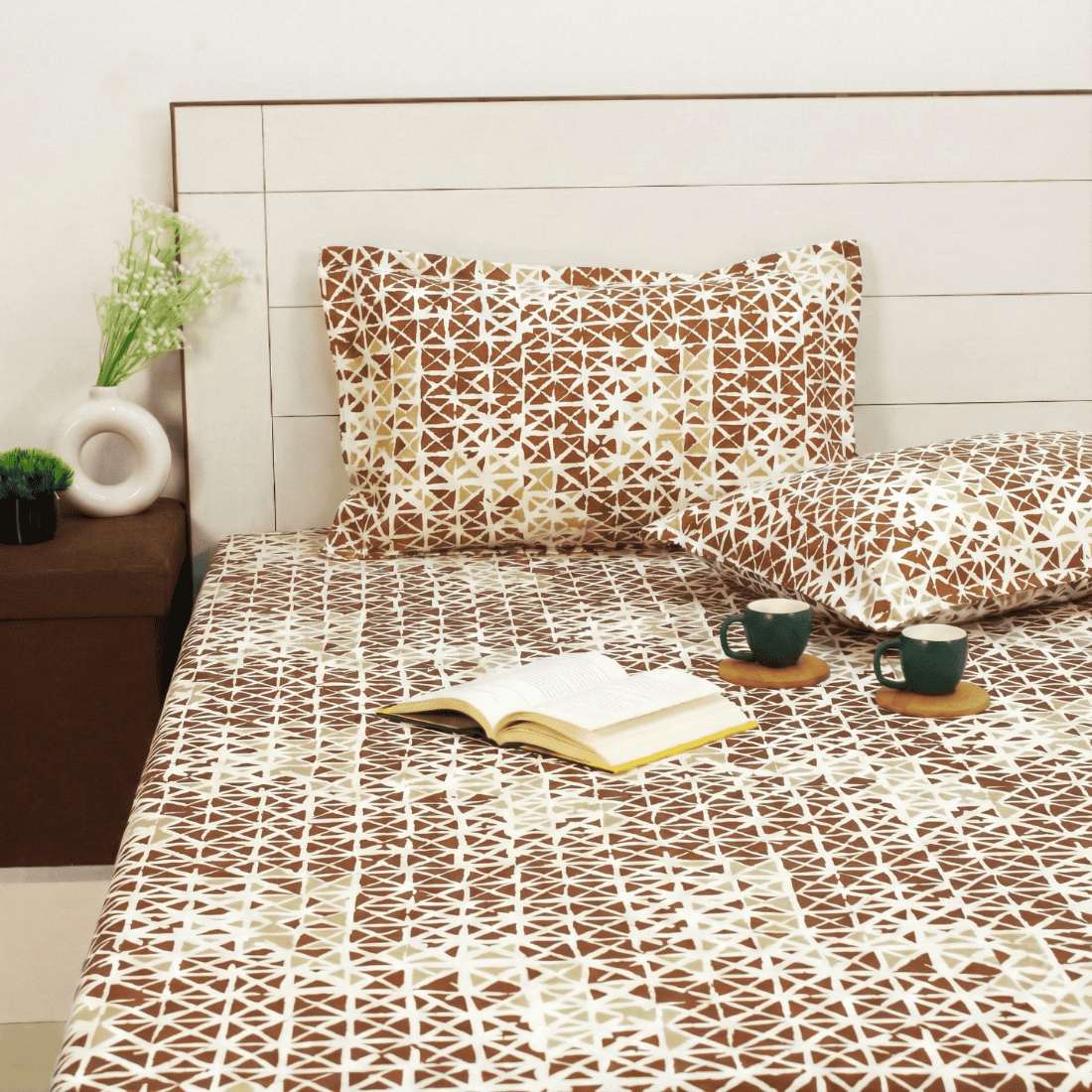 Printed Geometrical Cotton 144 TC Fitted Bedsheet with Pillow Covers - Brown