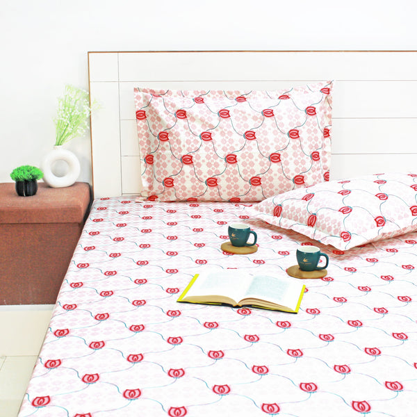 Close up Printed Floral Cotton 144 TC Fitted Bedsheet with Pillow Covers - Pink