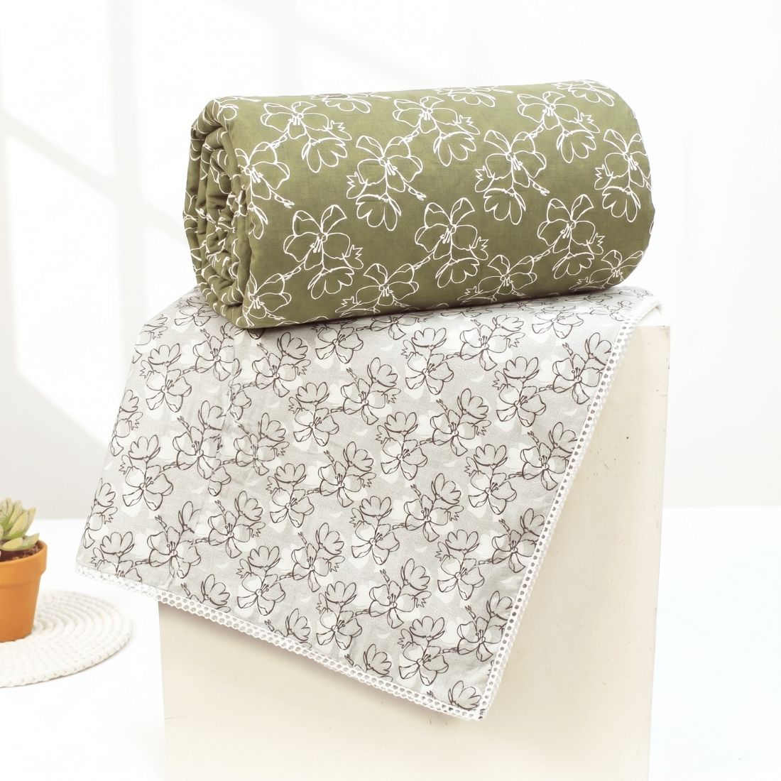 IRIS Designer Border Cotton Reversible Dohar, Sage Green