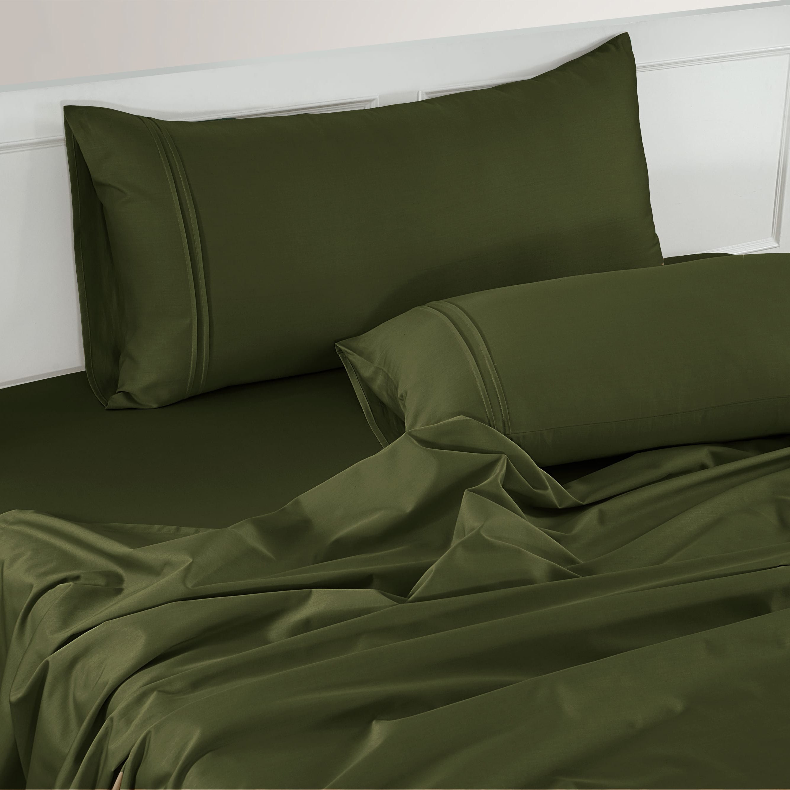 Soft Plain 400 TC Cotton Satin King Size Fitted Bedsheet In Bottle Green