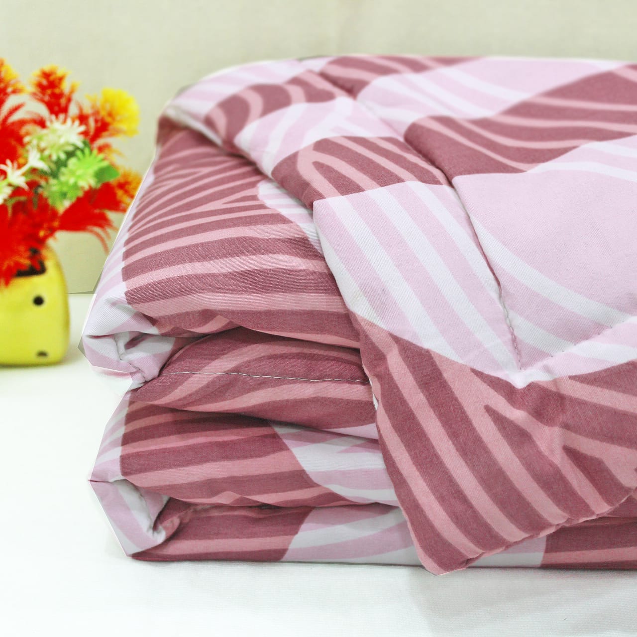 Microfiber 150 GSM All Season Comforter/Quilt - Magenta