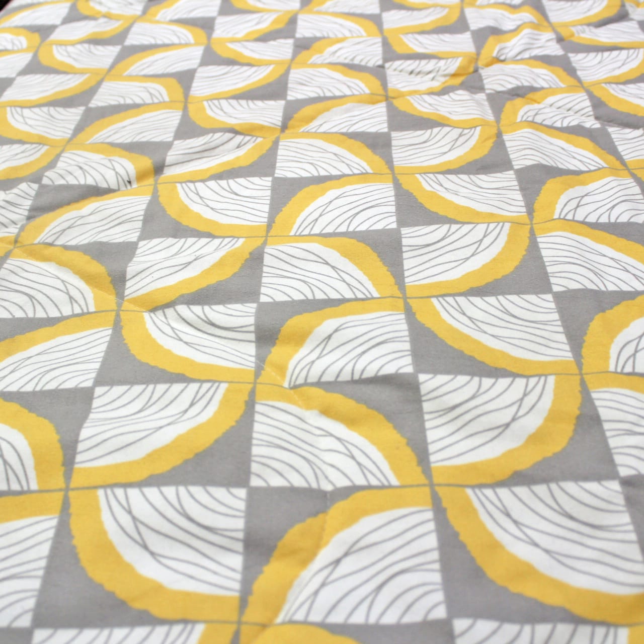 Microfiber 150 GSM All Season Comforter/Quilt - Yellow    