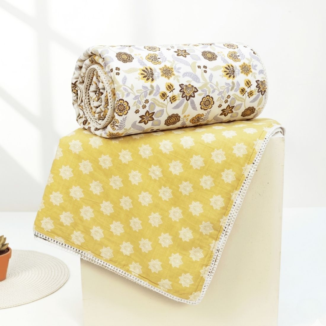 IRIS Designer Border Cotton Reversible Dohar, Yellow
