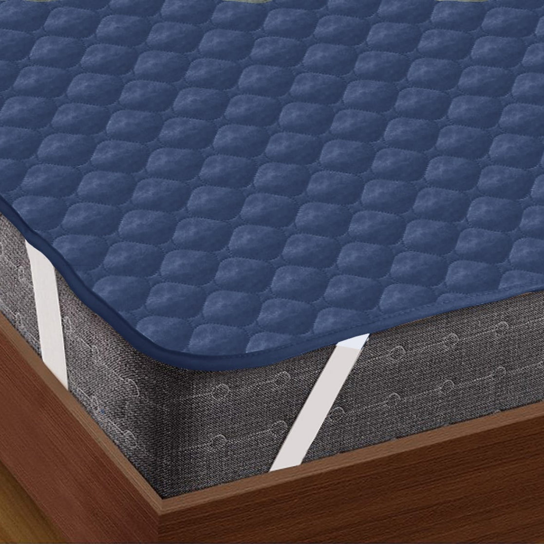 AURAVE Elasticated Quilted Waterproof Mattress Protector (Blue)
