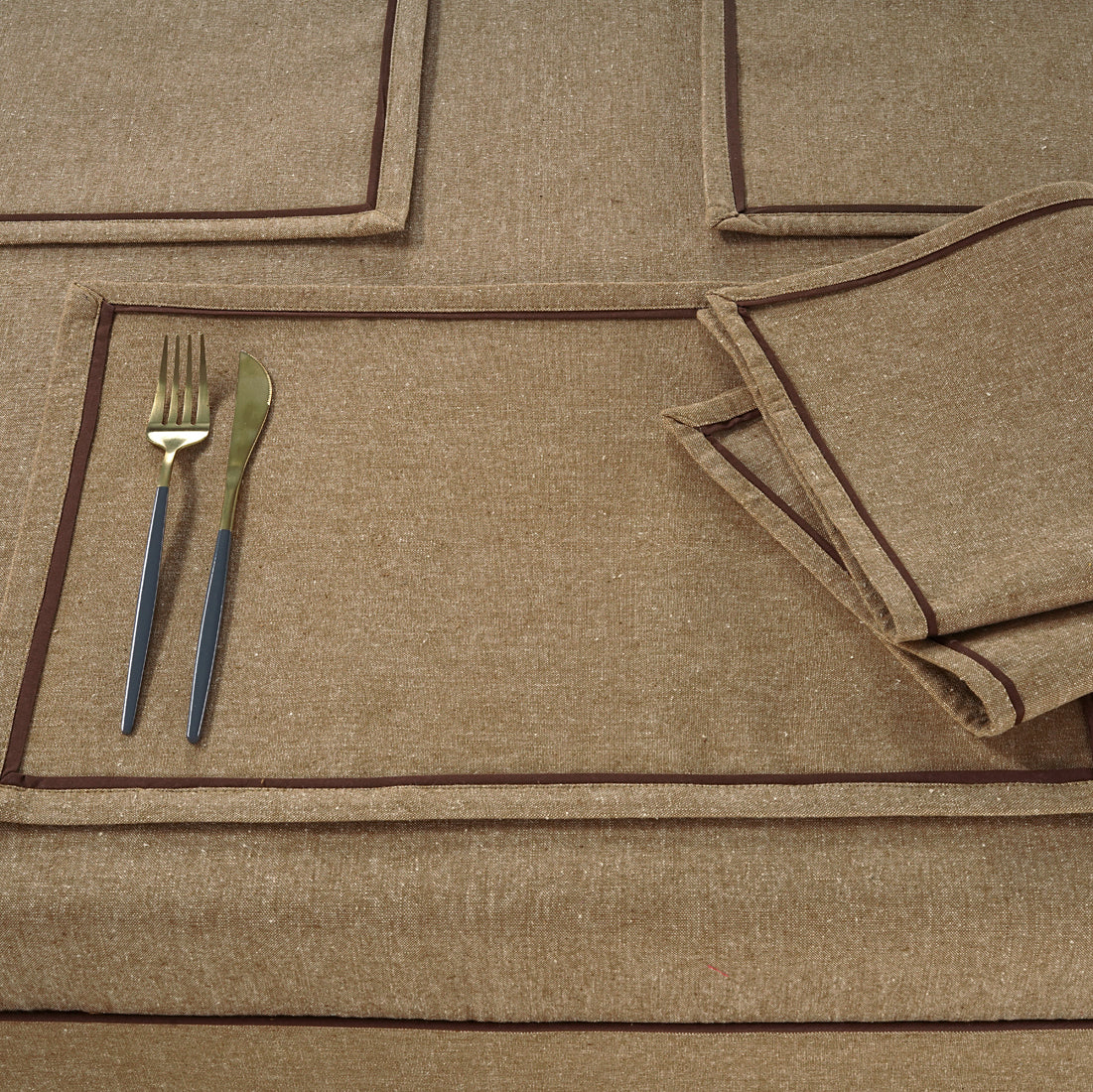 Comfortable Plain Virgo Woven Cotton Table Cover online In India