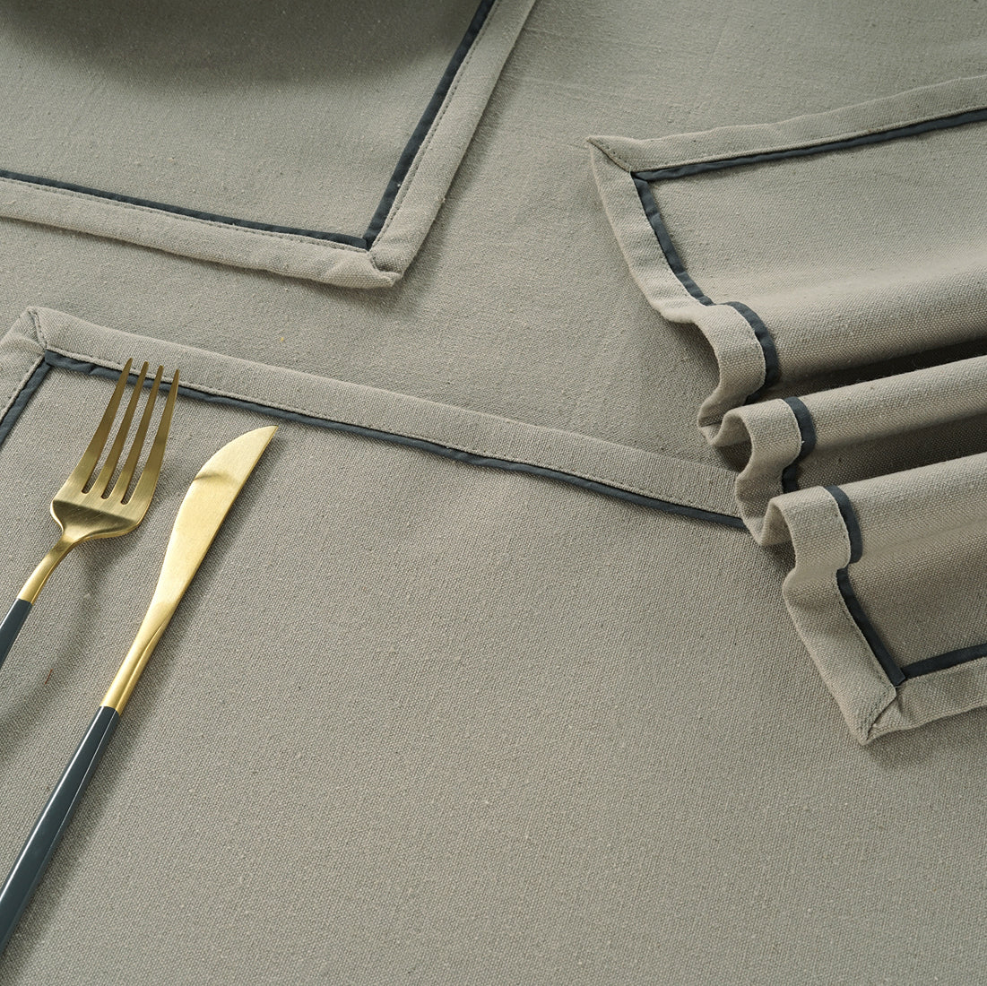 Comfortable Plain Virgo Woven Cotton Table Cover online In India