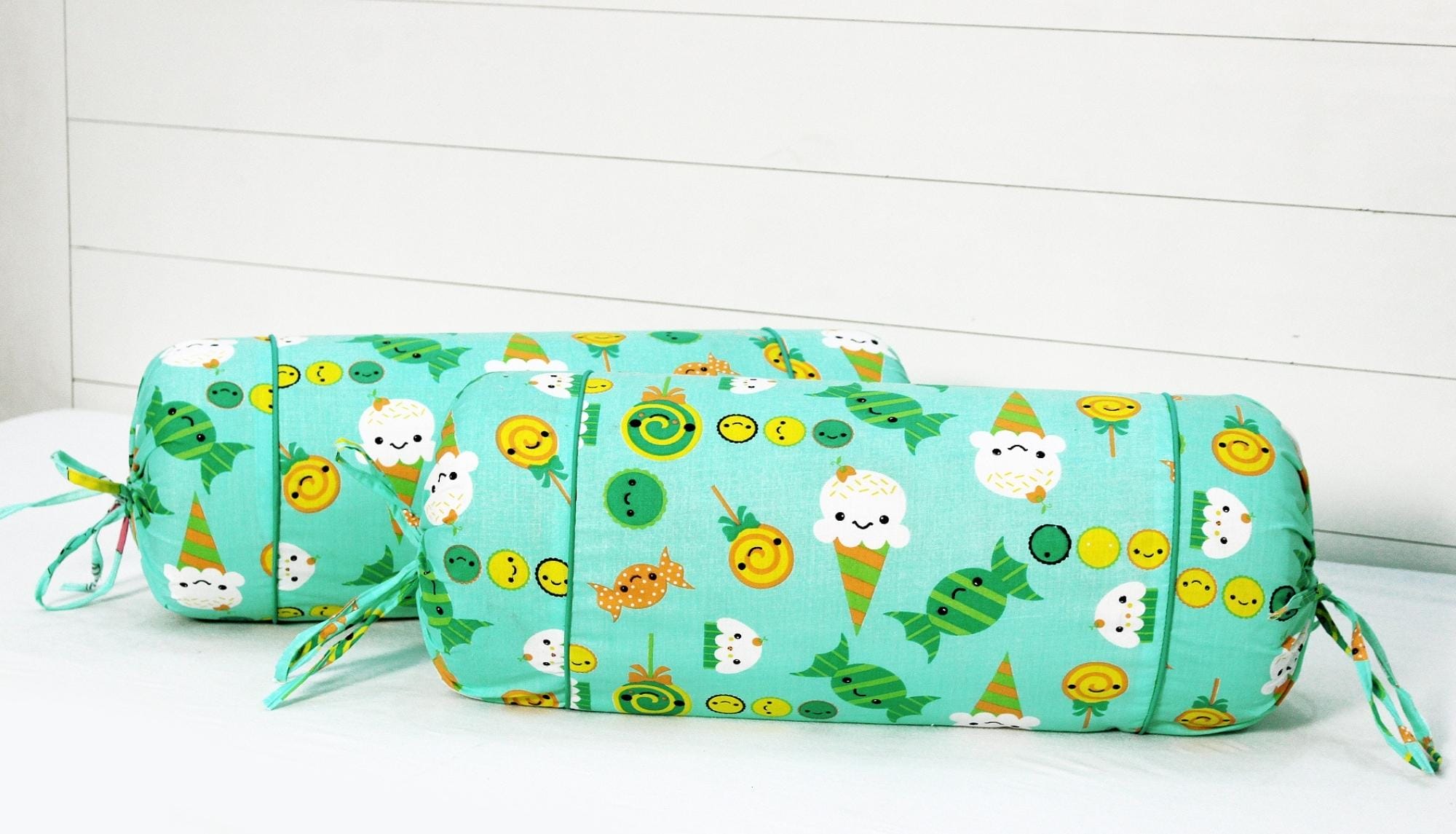 Printed Multicolor Funky Cotton 2 Pcs Bolster Cover set - Green