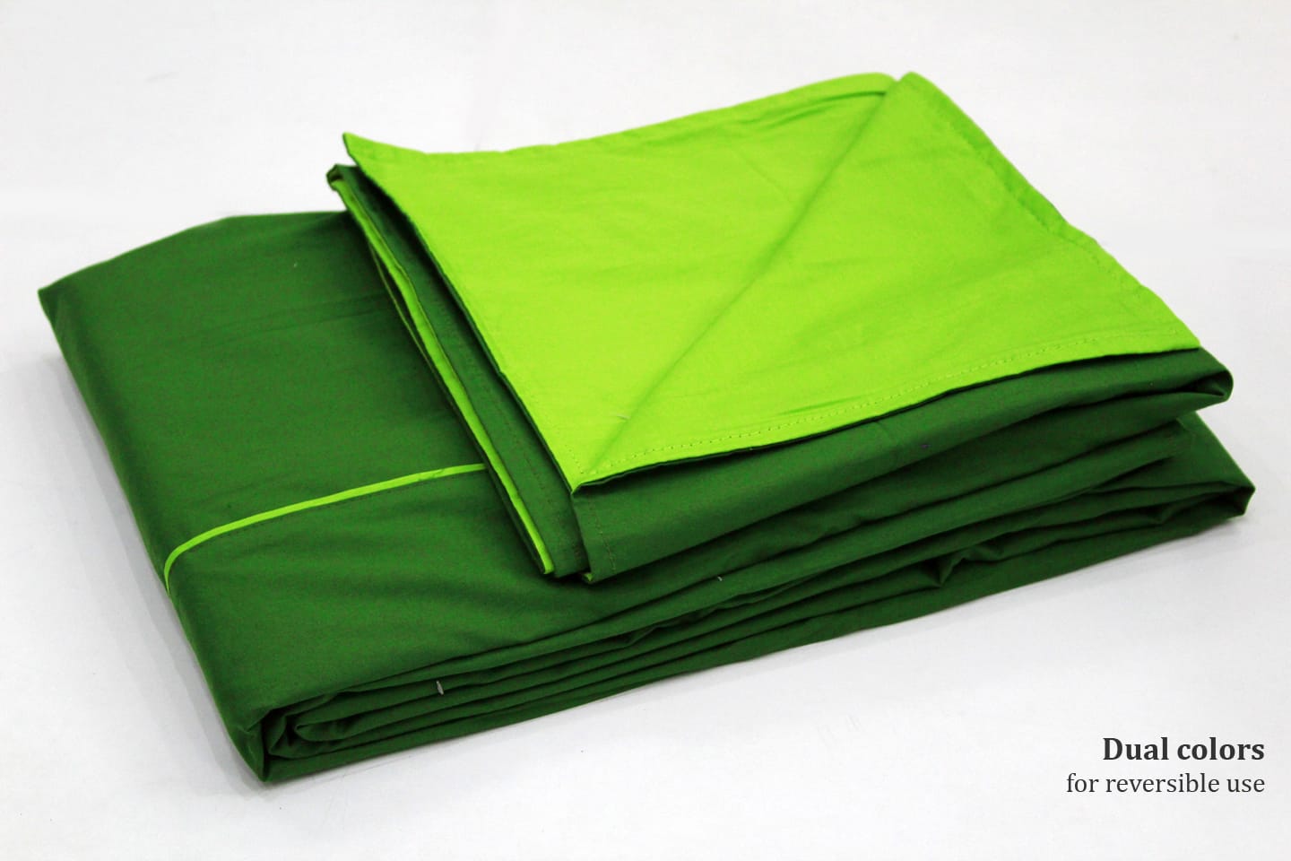 Soft Plain 210 Mercerised Cotton Duvet Cover In Bottle Green & Fluorescent Green Online At Best Prices