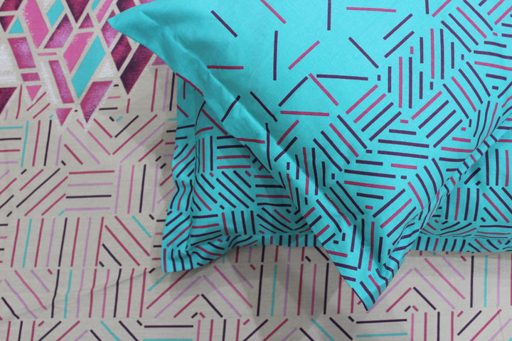 Soft Geometrical Print 250 TC Fitted Bedsheet In Magenta At Best Prices