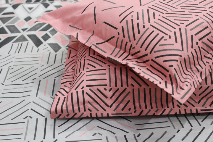 Soft Geometrical Print 250 TC Fitted Bedsheet In Grey At Best Prices