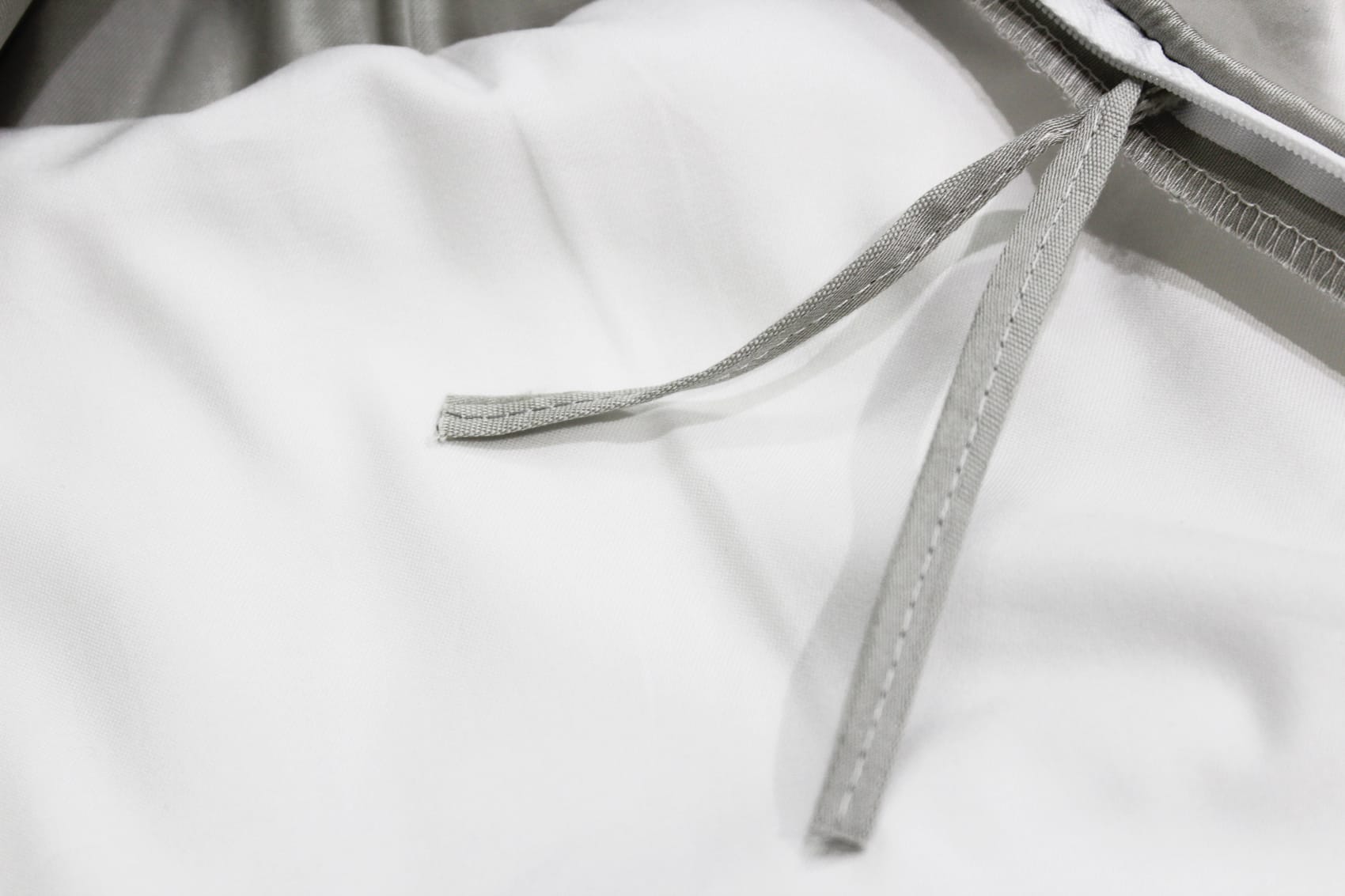 Plain 400 TC Luxurious Cotton Satin Duvet Cover in Silver and white online in India