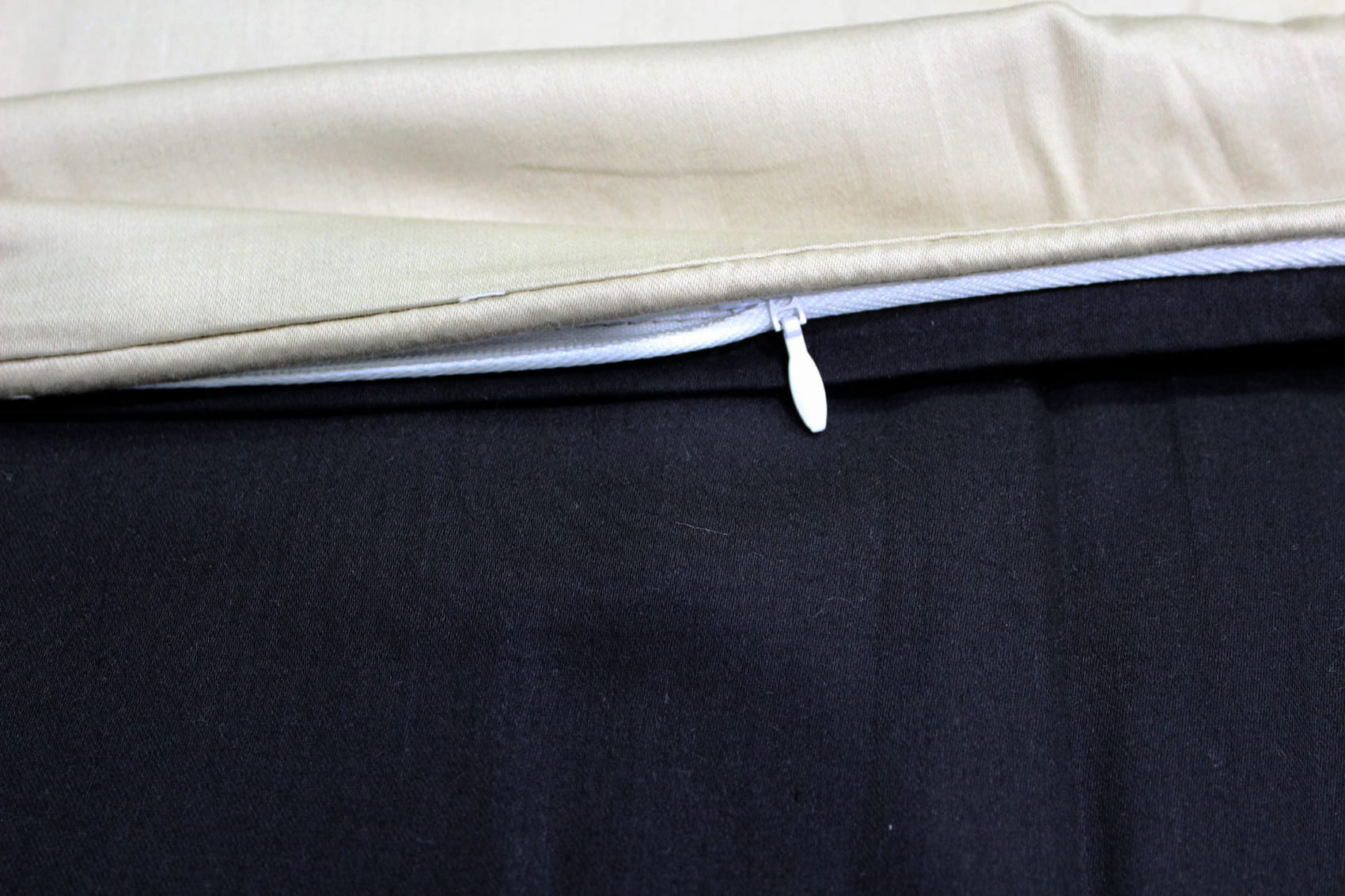 Soft Plain 400 TC Luxurious Cotton Duvet Cover In Black & Khaki Online At Best Prices