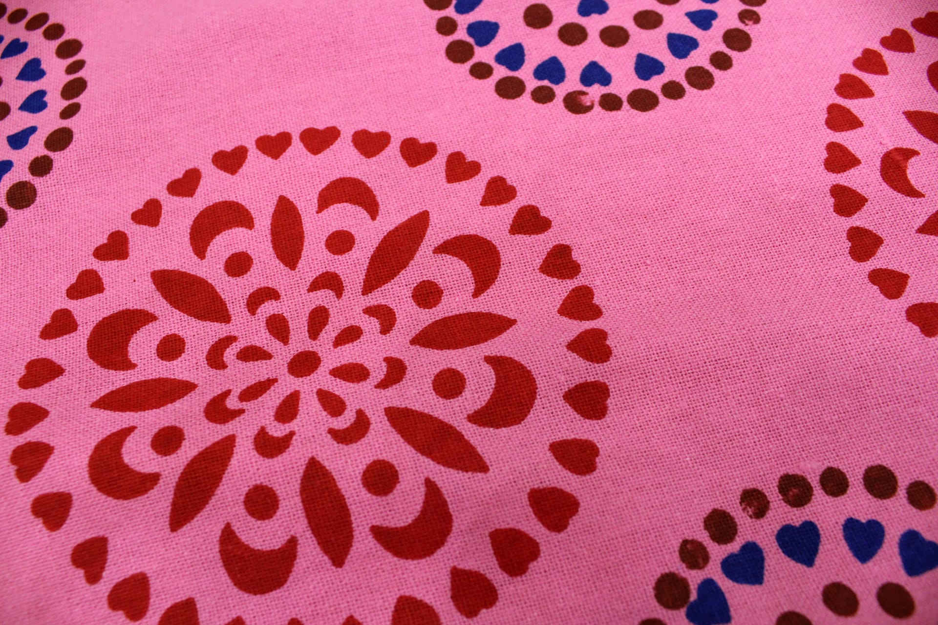Designer Pink Printed Festive Colors Diwan Set(6 Pcs) online in India 