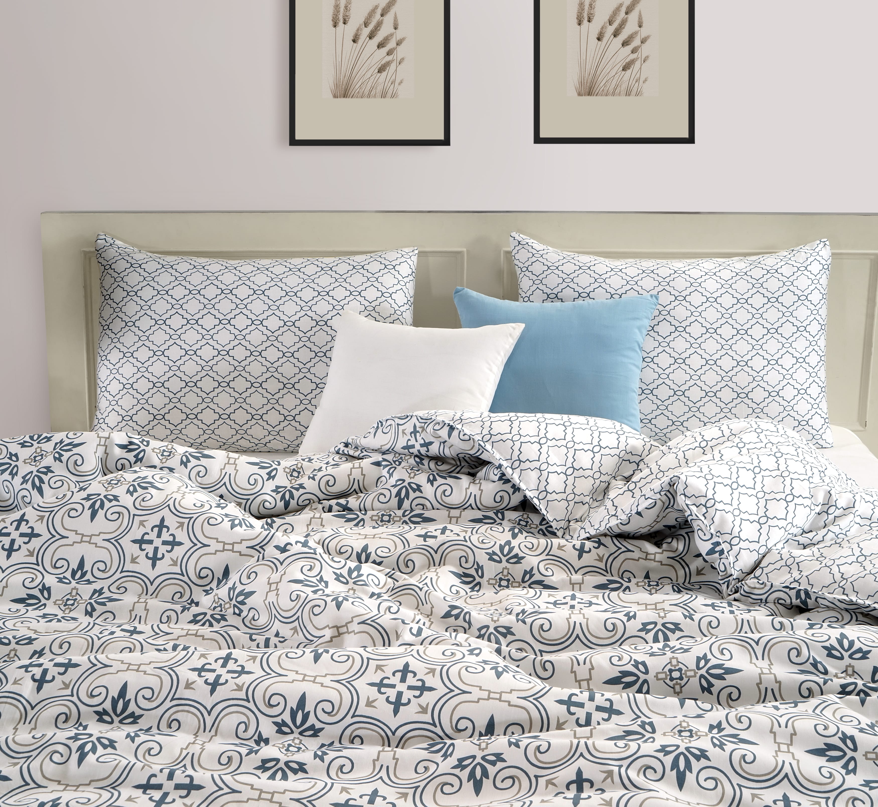 Soft Traditional Floral 300 TC Cotton Satin Bedsheet online in India