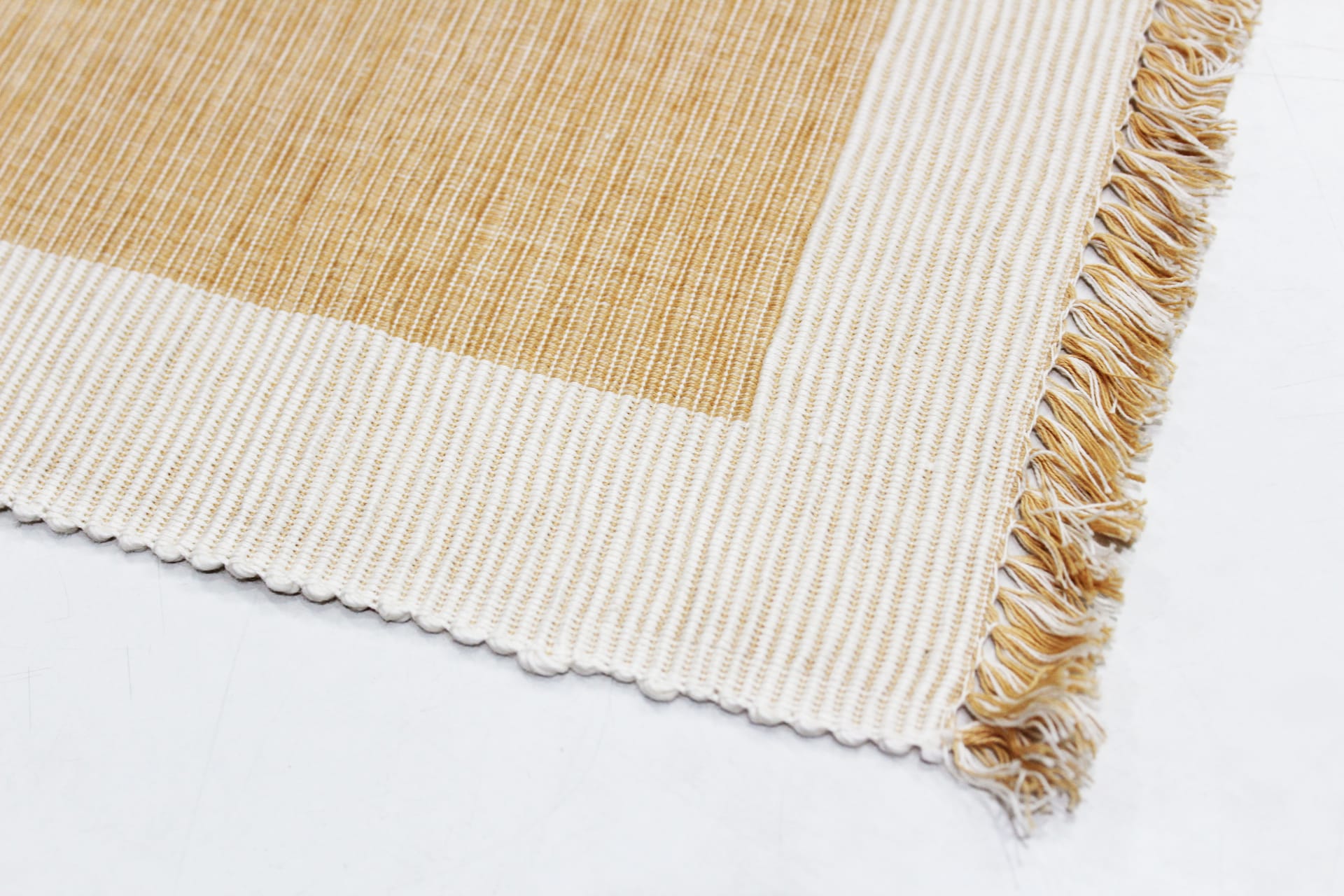 Classy Hand Woven Cotton Table Placemats Set( 6 P cs) online in India