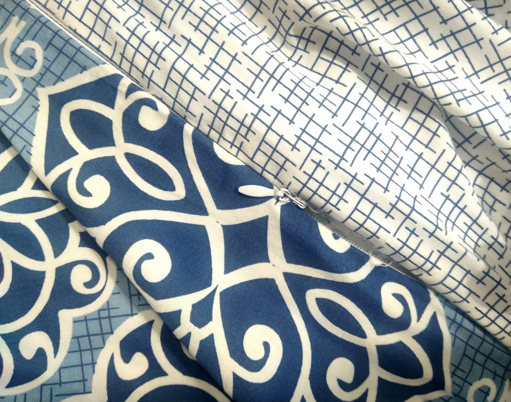 Soft 300 TC Blue Modern Art Print Cotton Satin Duvet Cover online in India