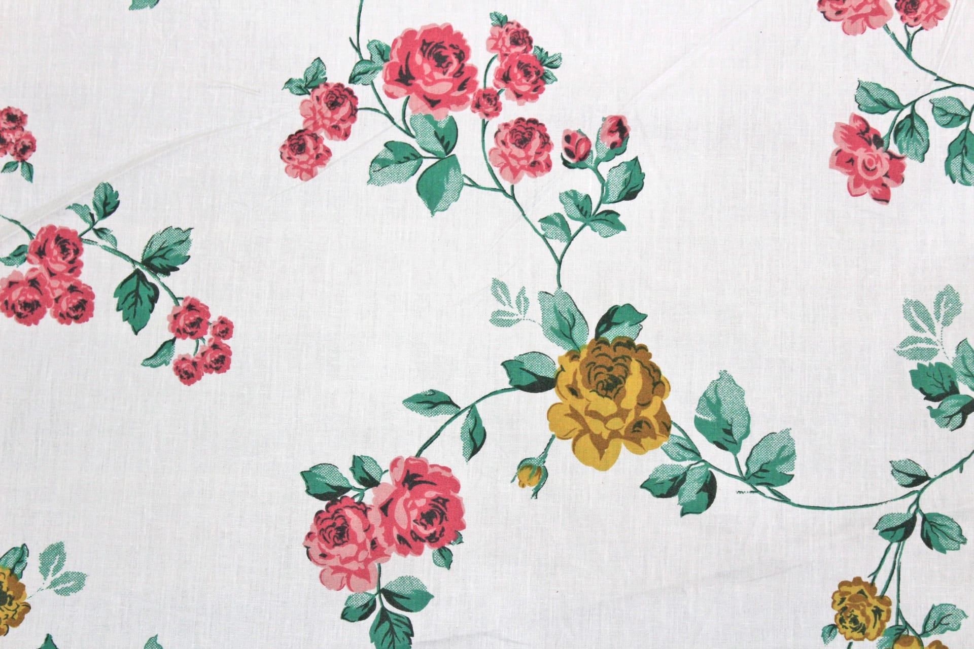 Soft Cotton Floral print 250 TC fitted bedsheet in Rust At Best Prices