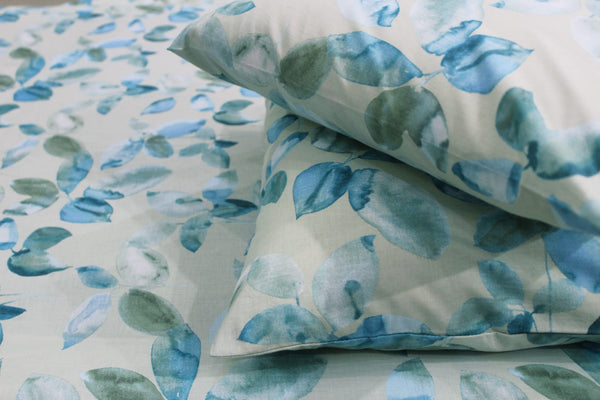 Soft Cotton Floral print 250 TC fitted bedsheet in Blue At Best Prices