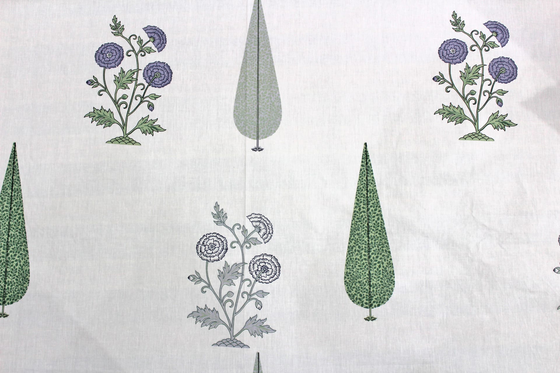 Soft cotton Floral print 250 TC fitted bedsheet in Purple At Online