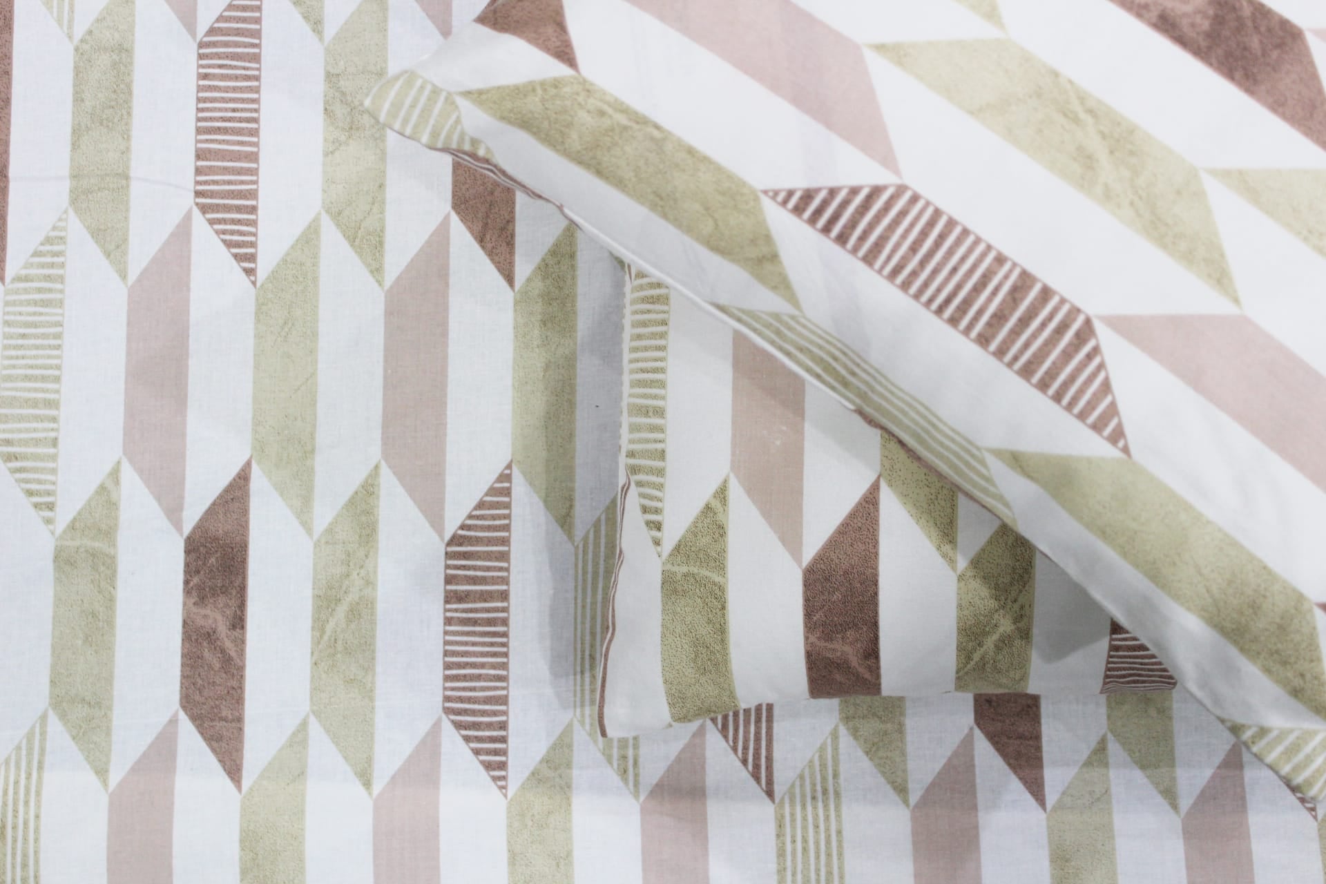 Soft Cotton Floral Print 250 TC Fitted Bedsheet In Brown Online In India