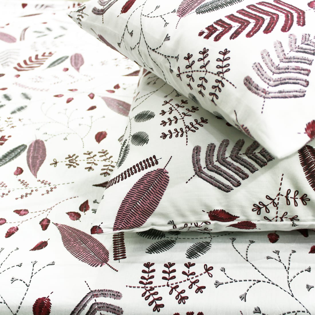 Soft Cotton Floral Print 250 TC Fitted Bedsheet In Burgundy Online In India