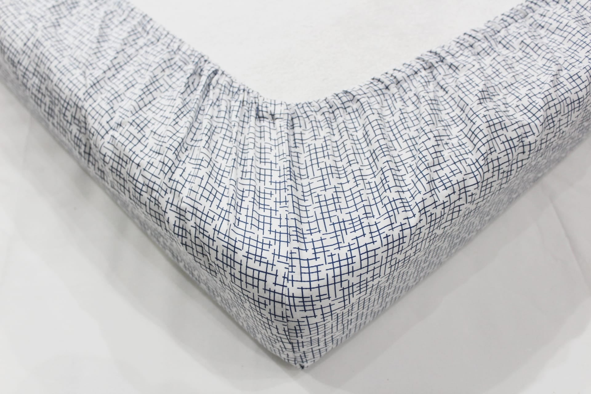 Soft Cotton Printed 300 TC Geometrical Satin Fitted Bedsheet In Blue At Best Prices