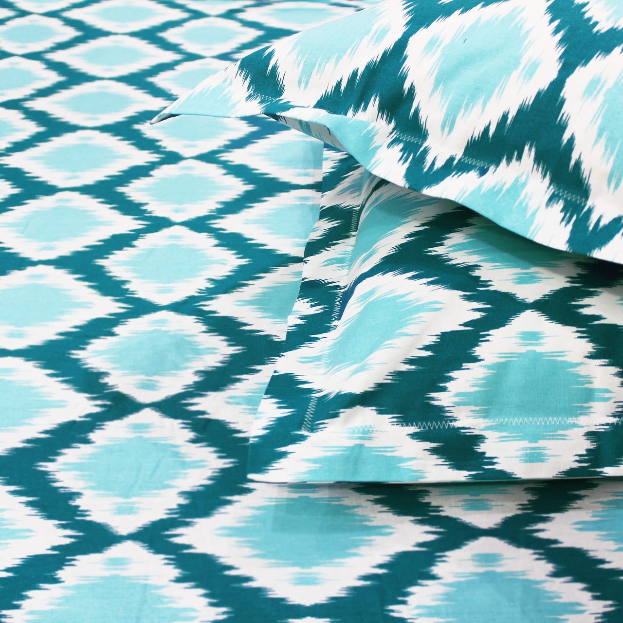 Soft Ikat Print 144 TC Cotton Fitted Bedsheet In Aqua At Best Prices