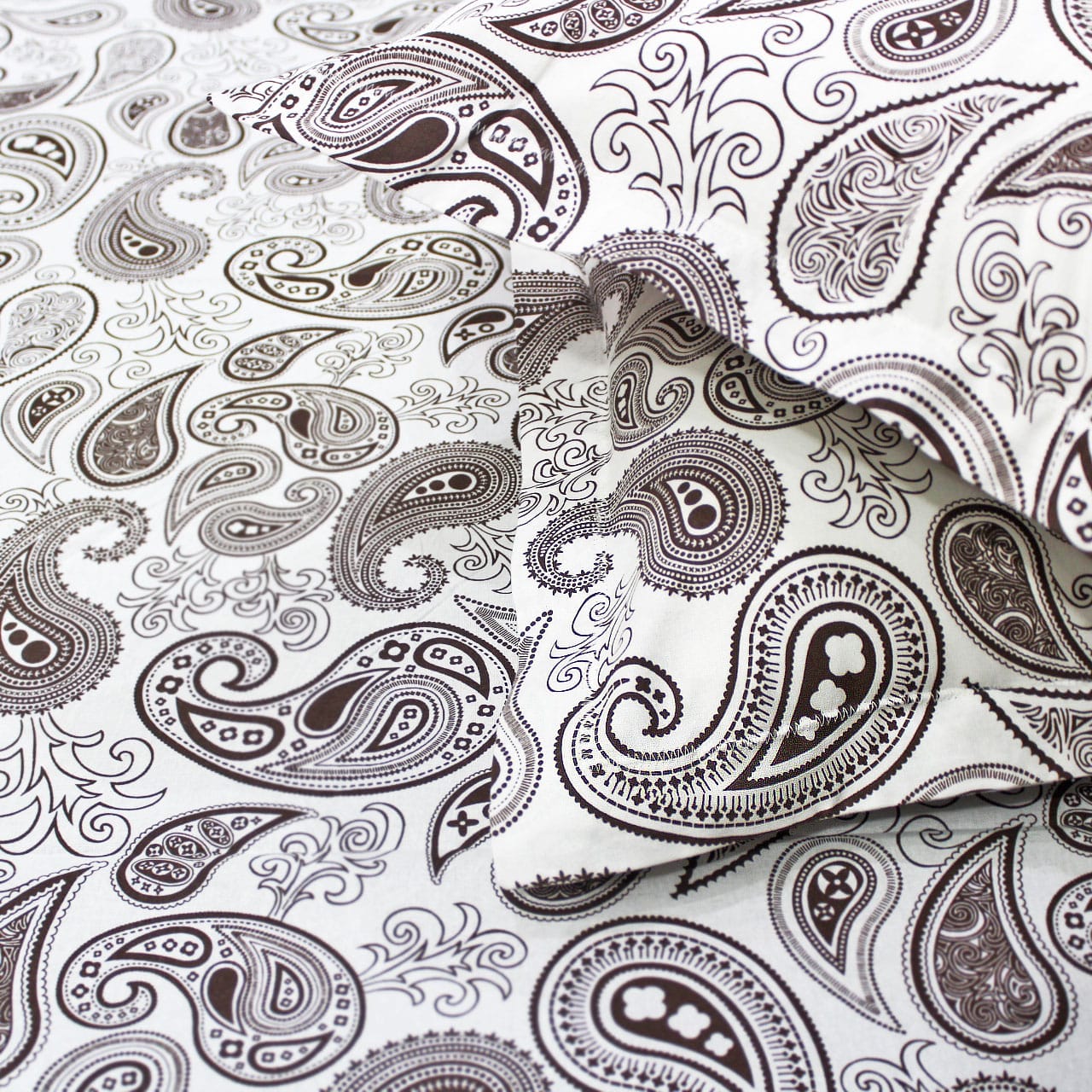 Soft Cotton  Paisley Print 144 TC Fitted Bedsheet In Brown At Best Prices 