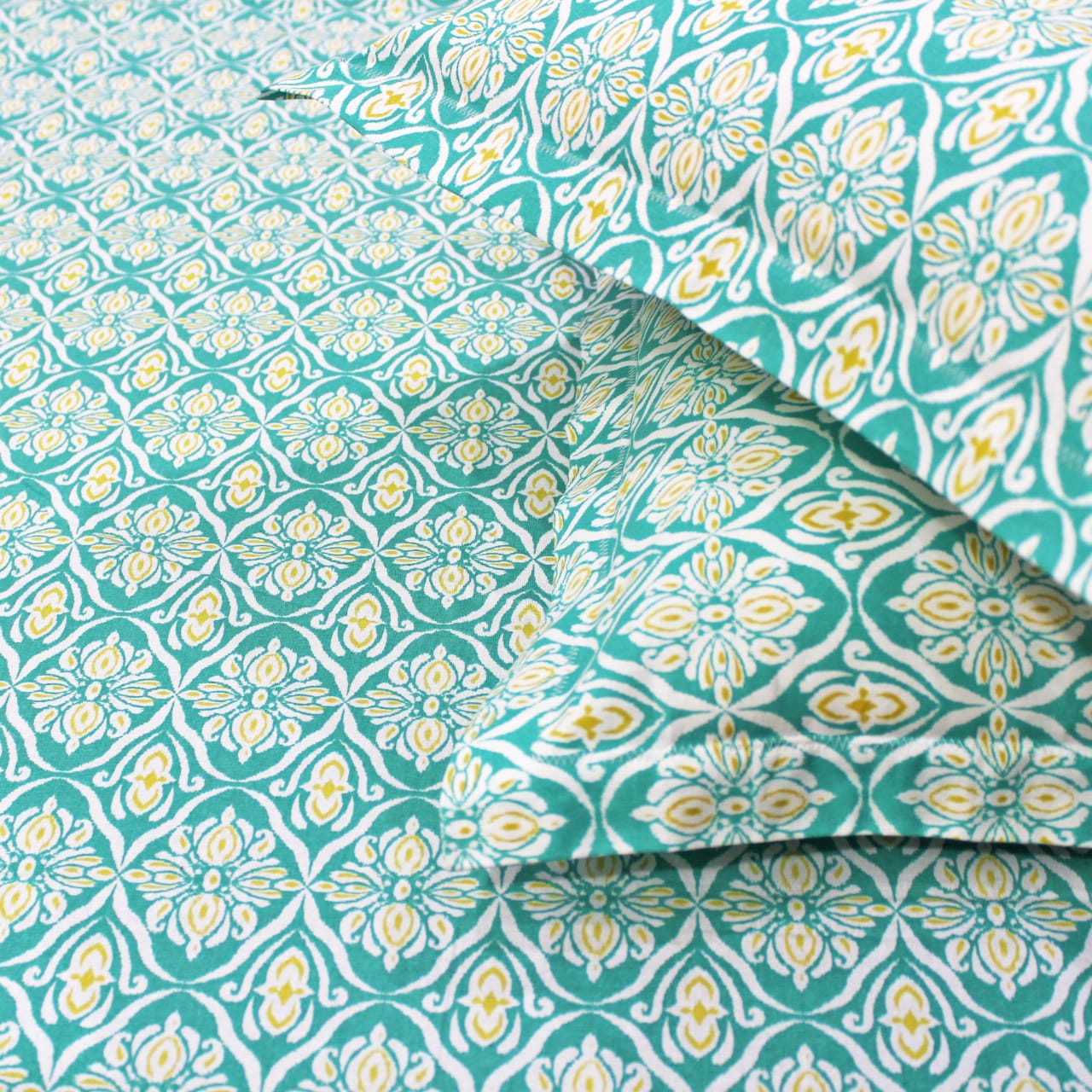 Soft Cotton Ikat Print 144 TC Fitted Bedsheet In Aqua At Best Prices 