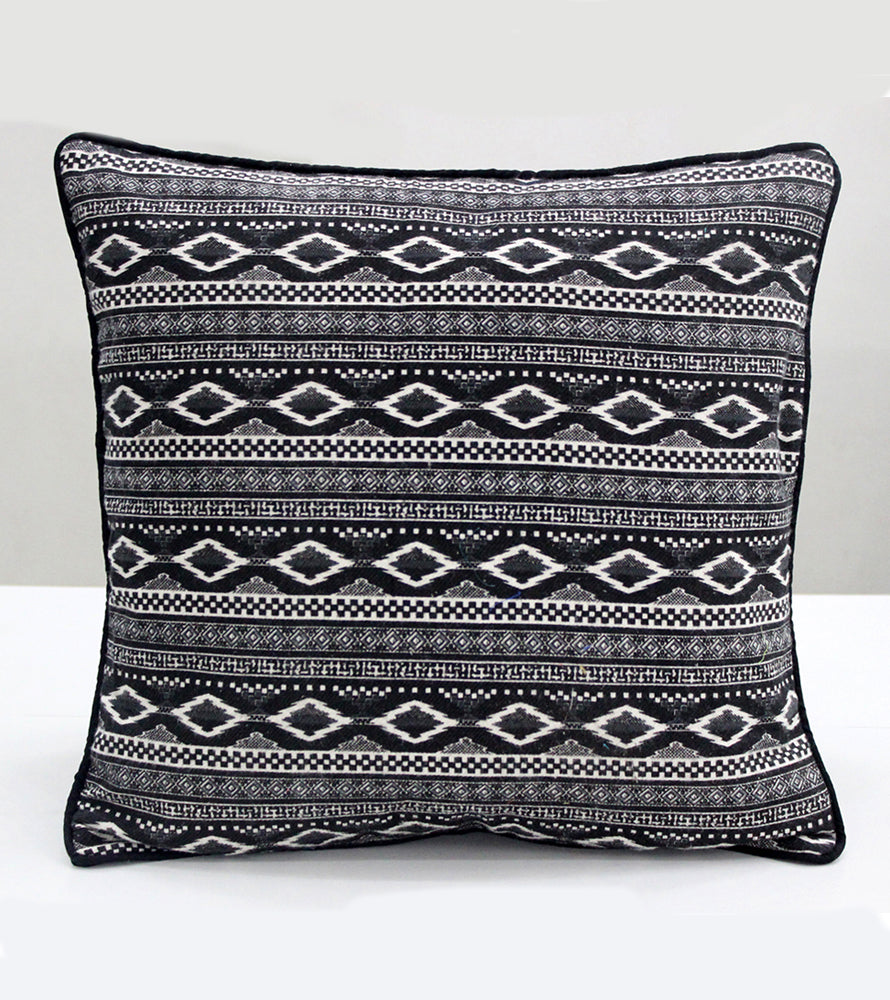 Quartz Printed Geometrical One Cotton Cushion Cover - Black