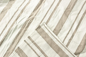 Elegant Alpha Woven 100% Cotton Handloom Bed Cover online in India