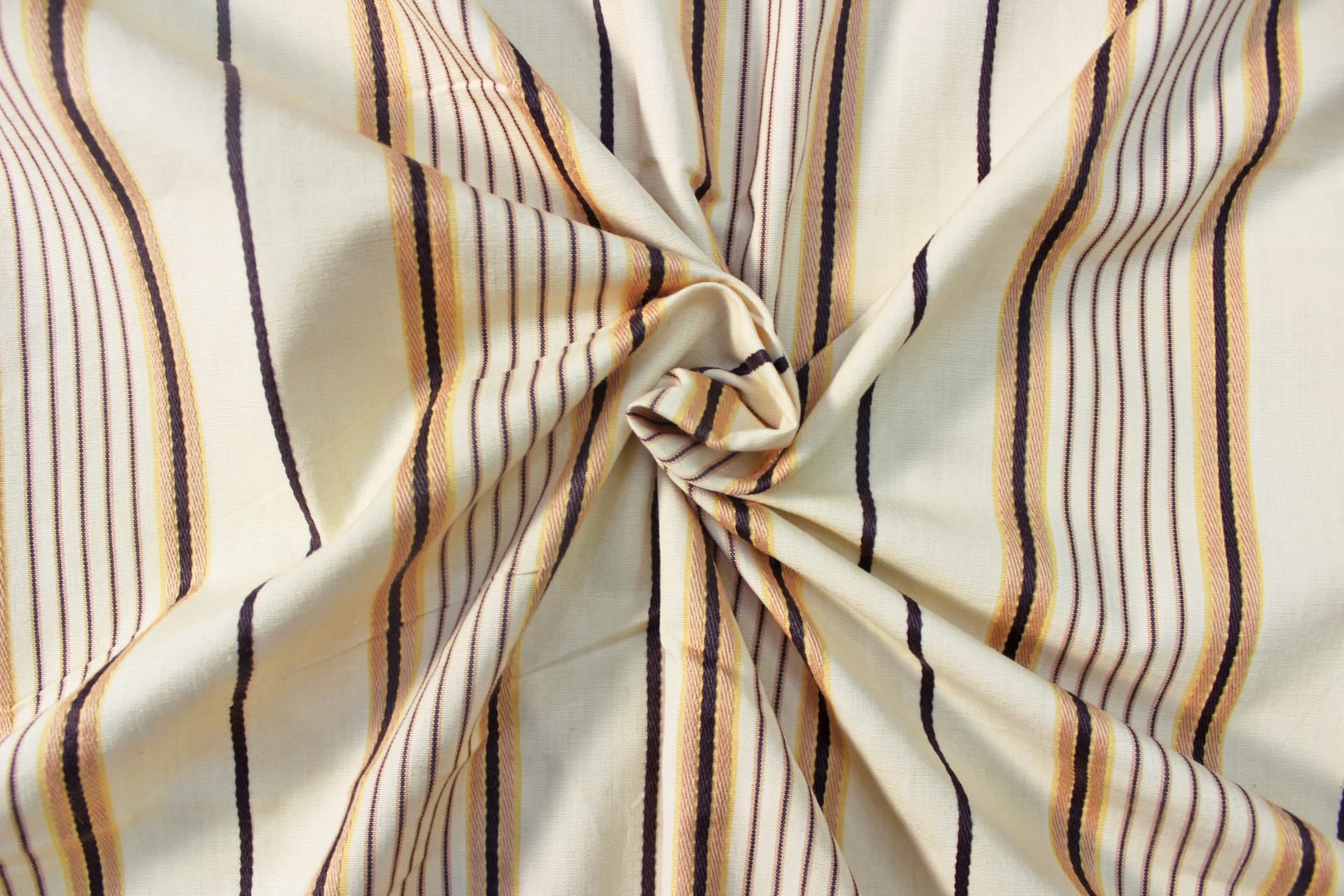 Elegant Alpha Woven 100% Cotton Handloom Bed Cover online in India